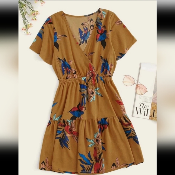 SHEIN Dresses & Skirts - 4/$20❤️Ruffle hem floral print dress